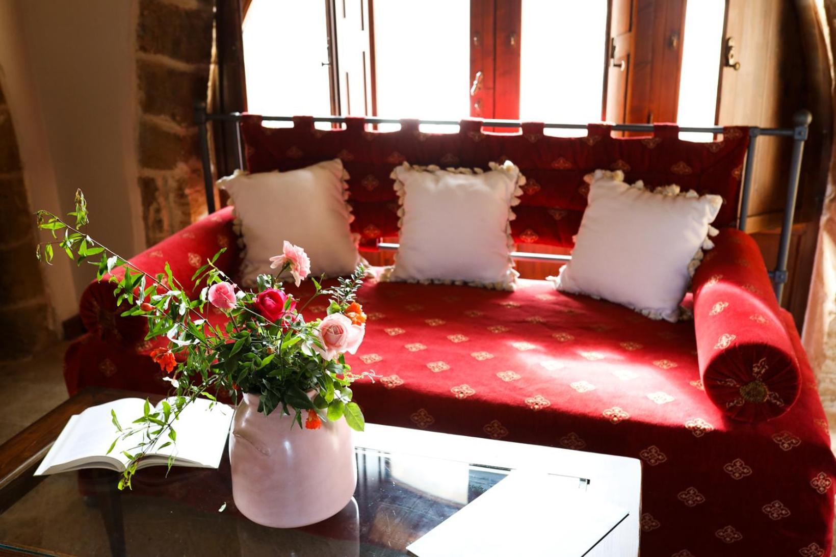 เตนูต้า โมนาเชลลิ แอนด์ มัสเซเรีย จัมเปาโล Guest House เลชเช ภายนอก รูปภาพ