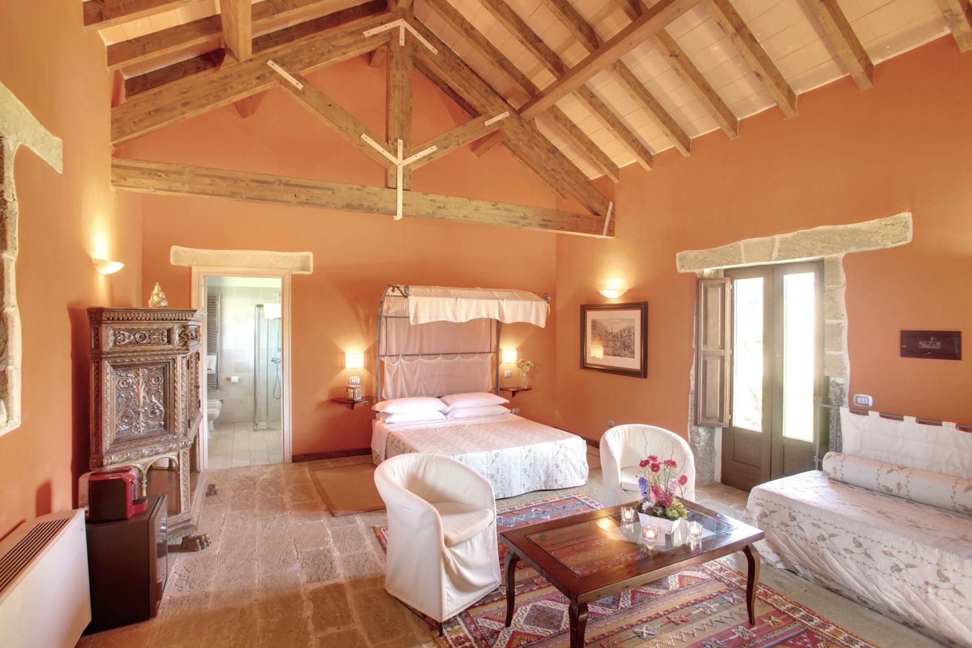 เตนูต้า โมนาเชลลิ แอนด์ มัสเซเรีย จัมเปาโล Guest House เลชเช ภายนอก รูปภาพ