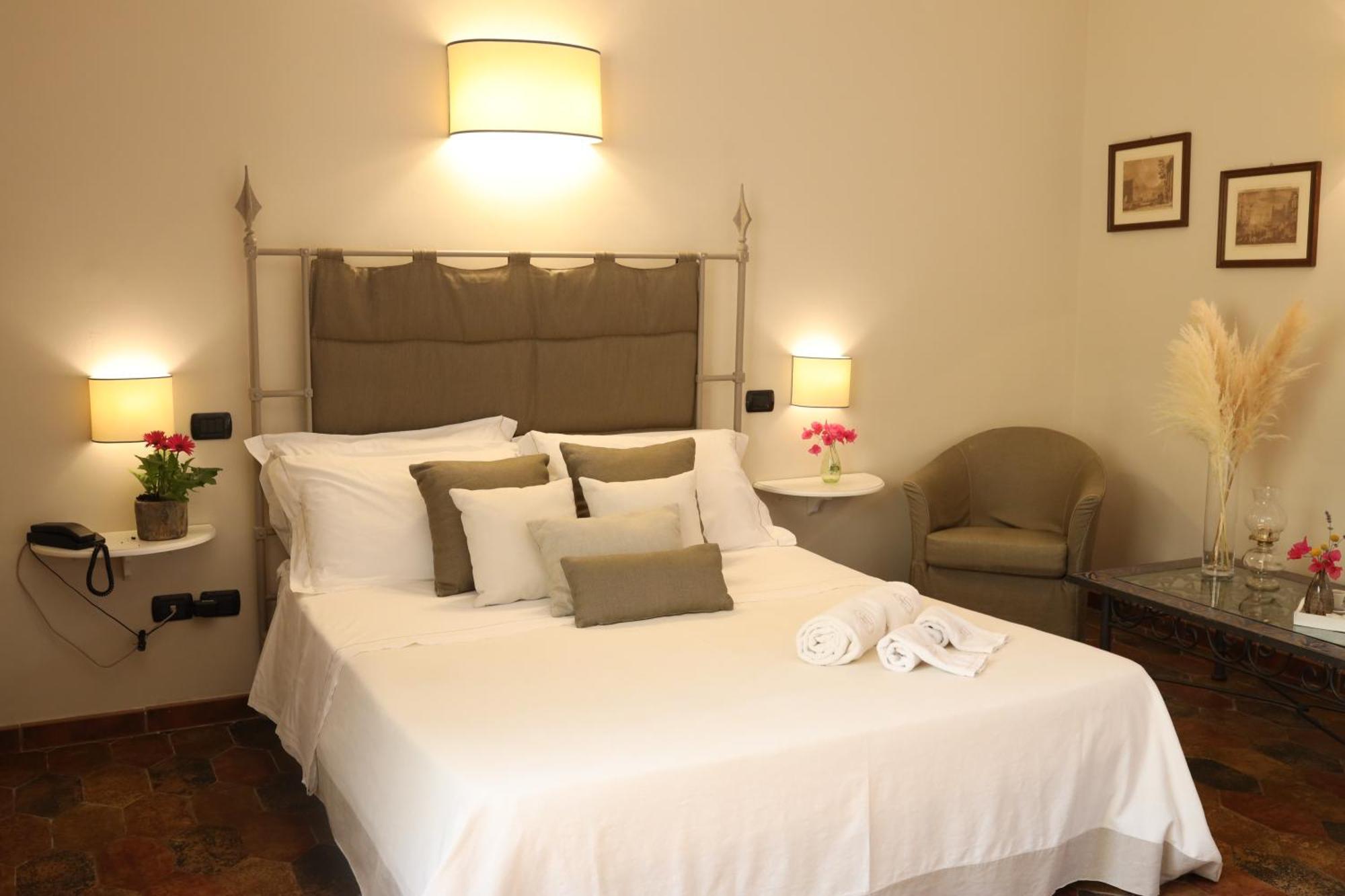 เตนูต้า โมนาเชลลิ แอนด์ มัสเซเรีย จัมเปาโล Guest House เลชเช ภายนอก รูปภาพ